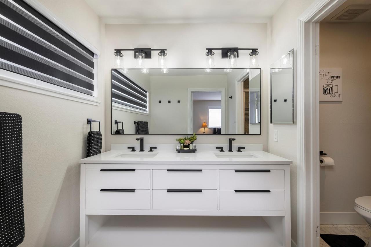 Single Story Minutes From Summerlin With Rv Parking & Dog Friendly Las Vegas Exteriör bild