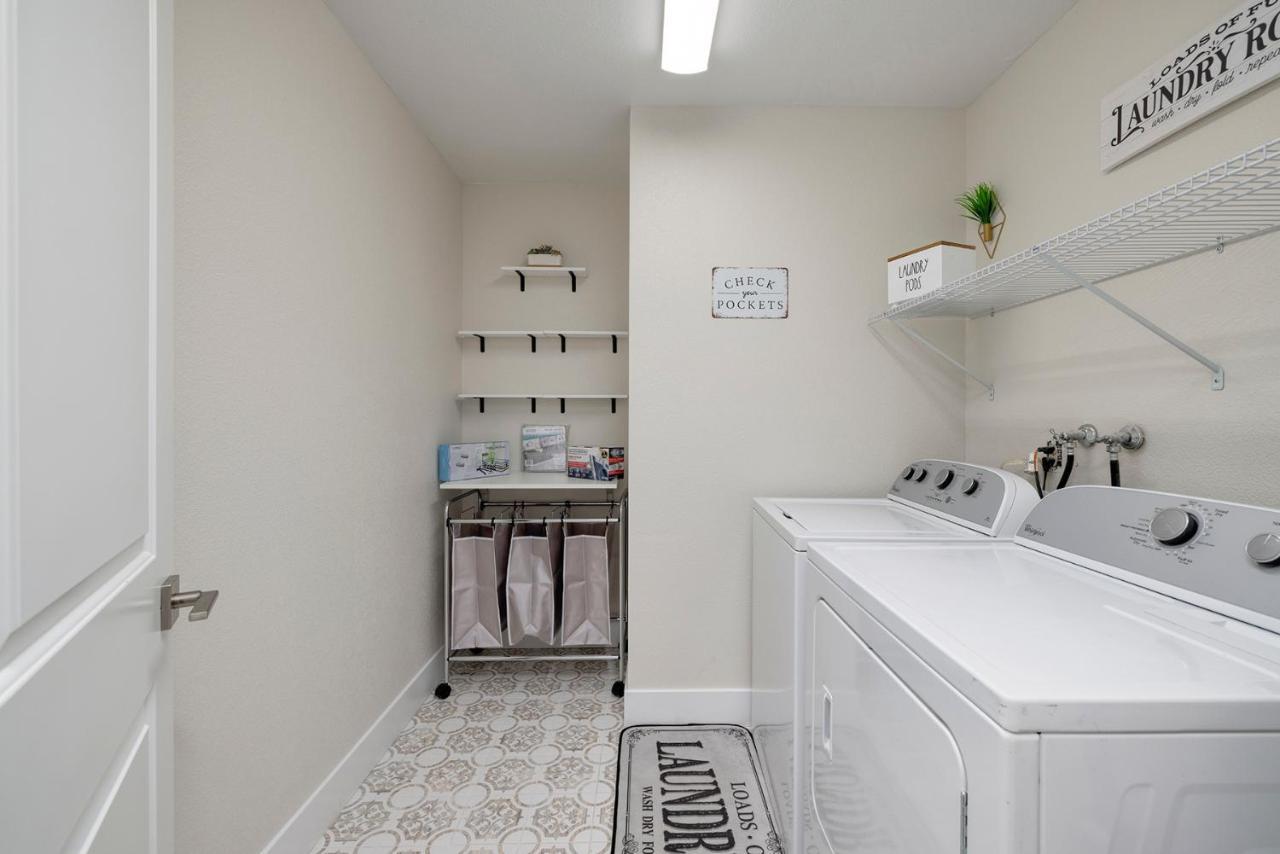 Single Story Minutes From Summerlin With Rv Parking & Dog Friendly Las Vegas Exteriör bild
